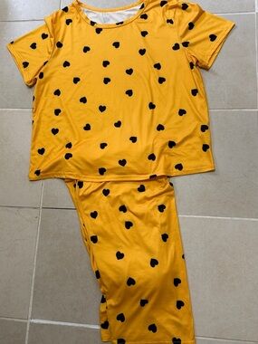 Ladies Yellow Heart Print Pajama Set CB